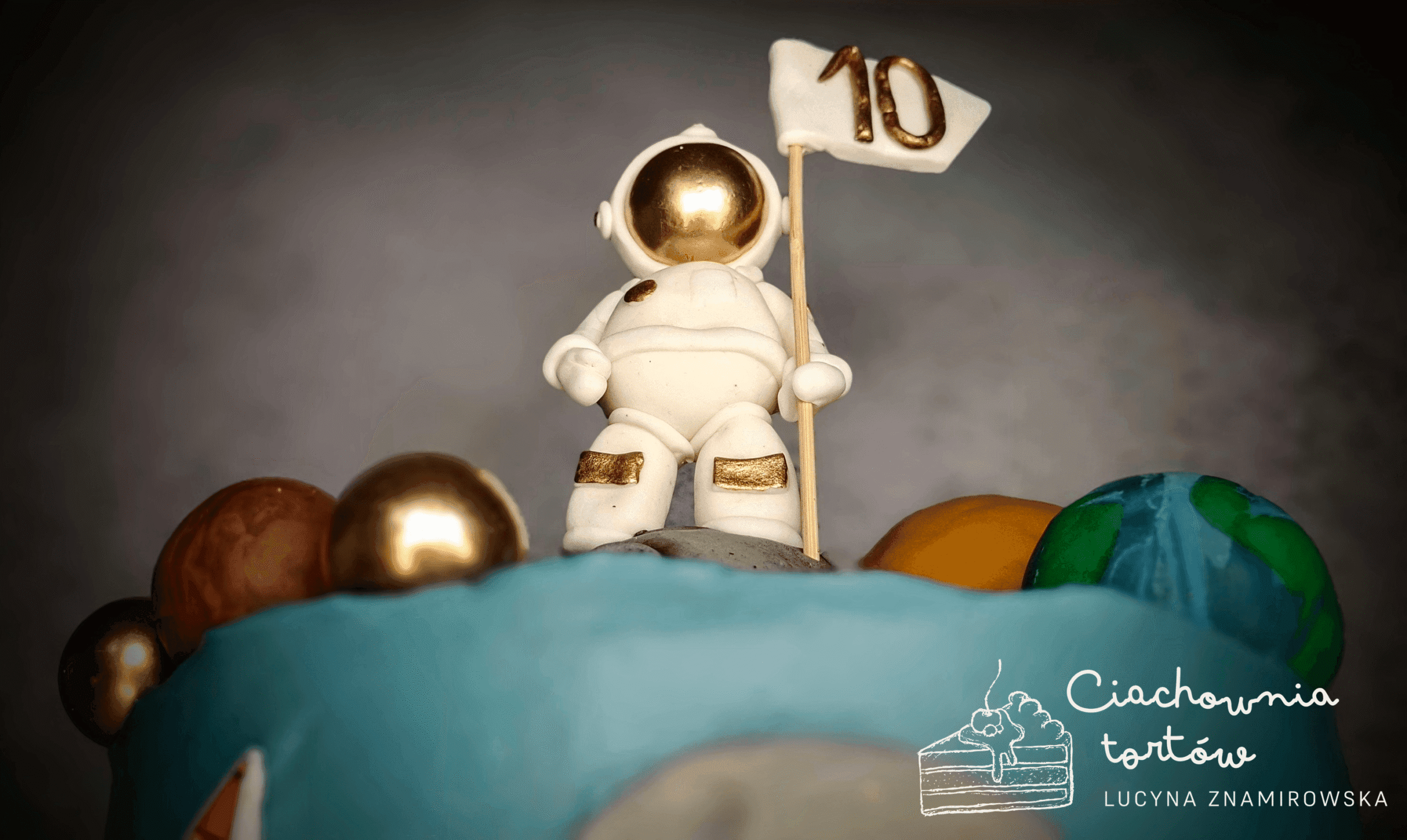 Ręcznie robiona figurka astronauty z masy cukrowej